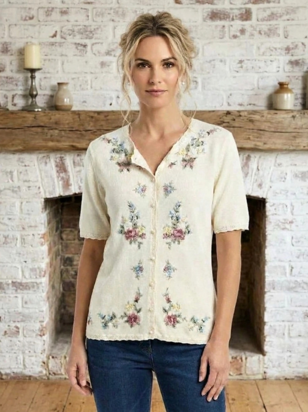 Vintage 90s Carolyn Taylor Floral Embroidered /Beaded Cardigan Size Large